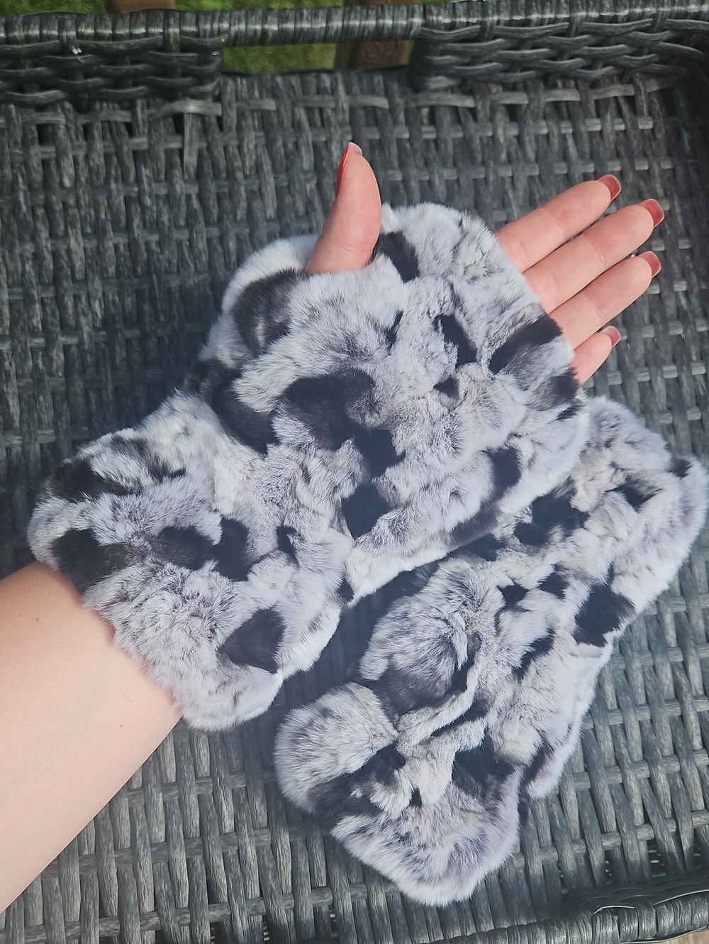 Luxury Real Rex Rabbit Fur Fingerless Mittens Spotted Pattern Black & WhiteWrap